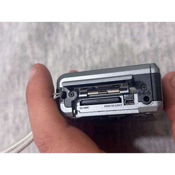 Kodak EasyShare Z1275 12.1 Mp Digital Camera - Dark Gray - Picture 8 of 9